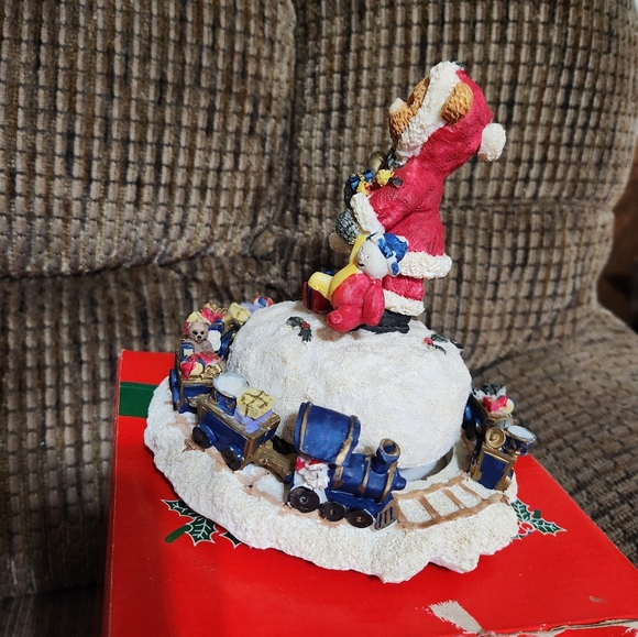 Holiday Time Musical Christmas Bear With Train Wind Up Figure Works Great - Picture 4 of 12